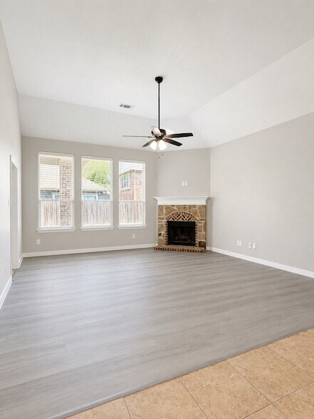 Building Photo - 1501 Toucan Dr