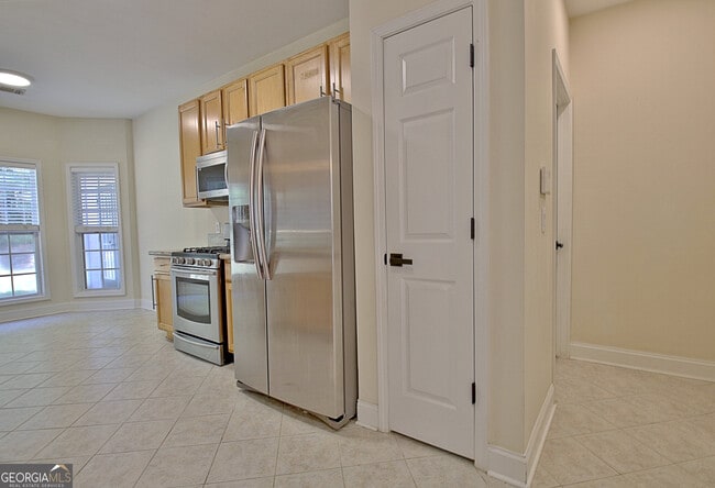 Building Photo - 110 Freeman Forest Dr