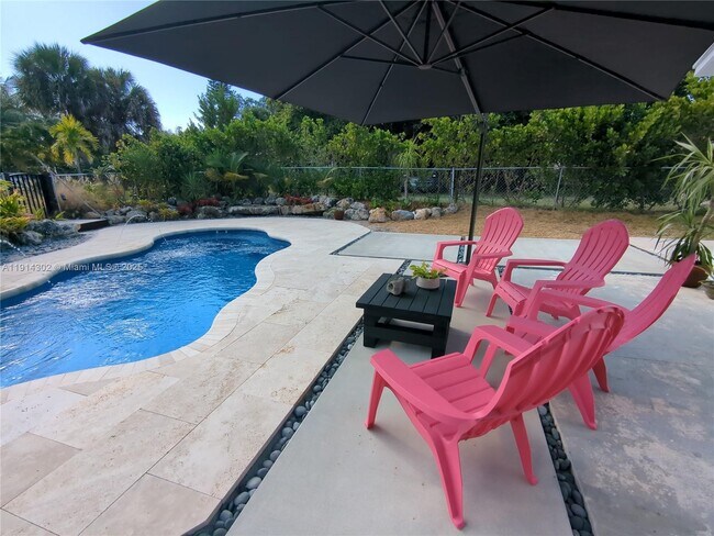 Building Photo - 11324 Palm Tree Ln