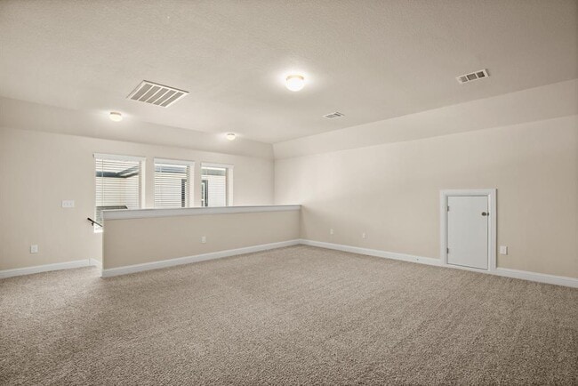 Building Photo - 709 Pinnacle View Dr