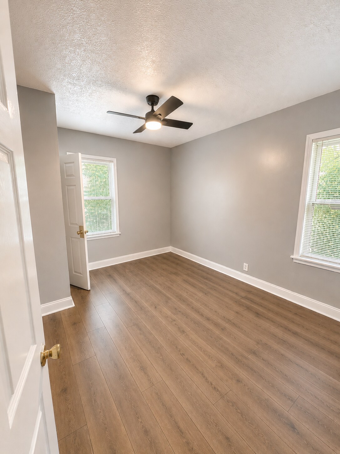 Building Photo - 412 Elberon Ave