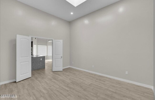Building Photo - 13729 Lago Vista Ave