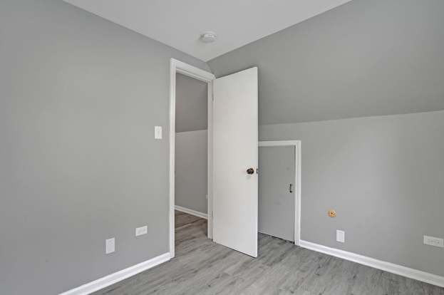 Building Photo - 8837 S Talman Ave