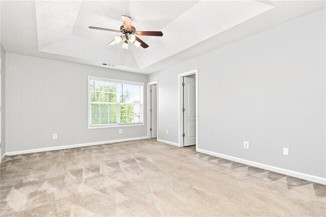 Building Photo - 8643 Thomas Ln