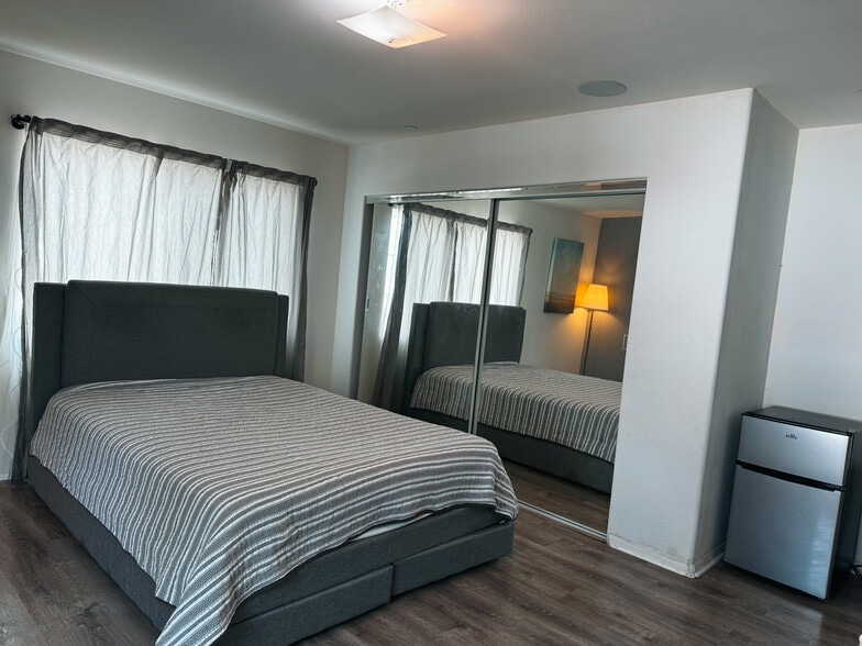 Building Photo - 44127 Chaparral Dr