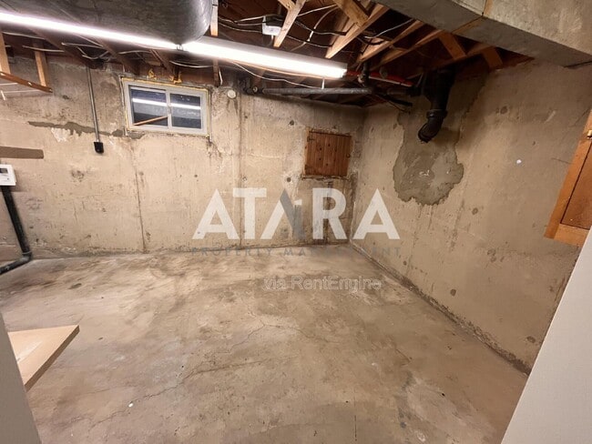 Building Photo - 1331 Thornton Ave
