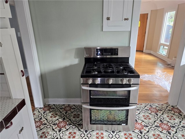 Building Photo - 4979 E 14th St