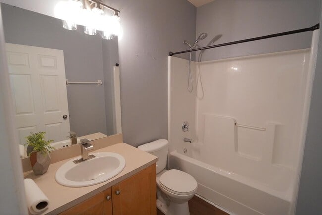 Building Photo - 3400 Old Bainbridge Rd