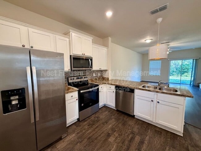 Building Photo - 7947 Echo Springs Rd