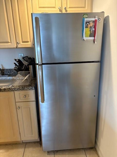 Building Photo - 290 Sunrise Dr