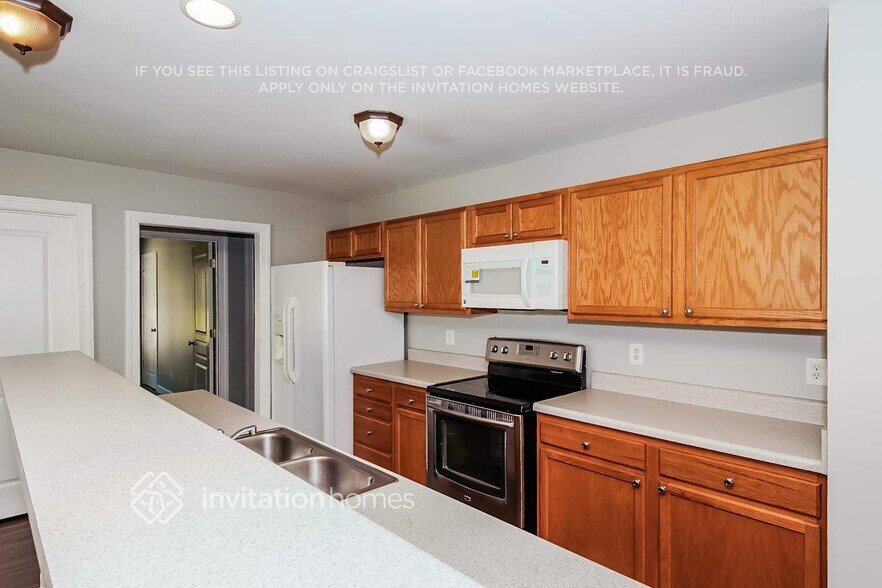 Building Photo - 203 Wolf Creek Ln