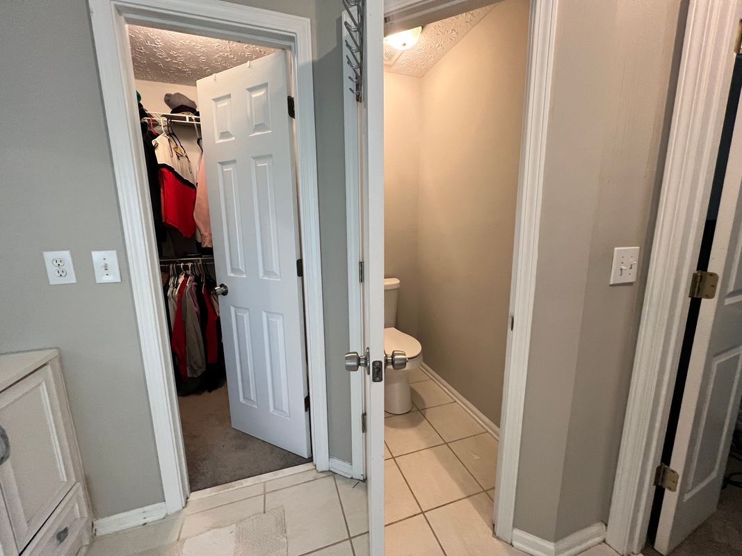 Building Photo - 225 Lee Ct