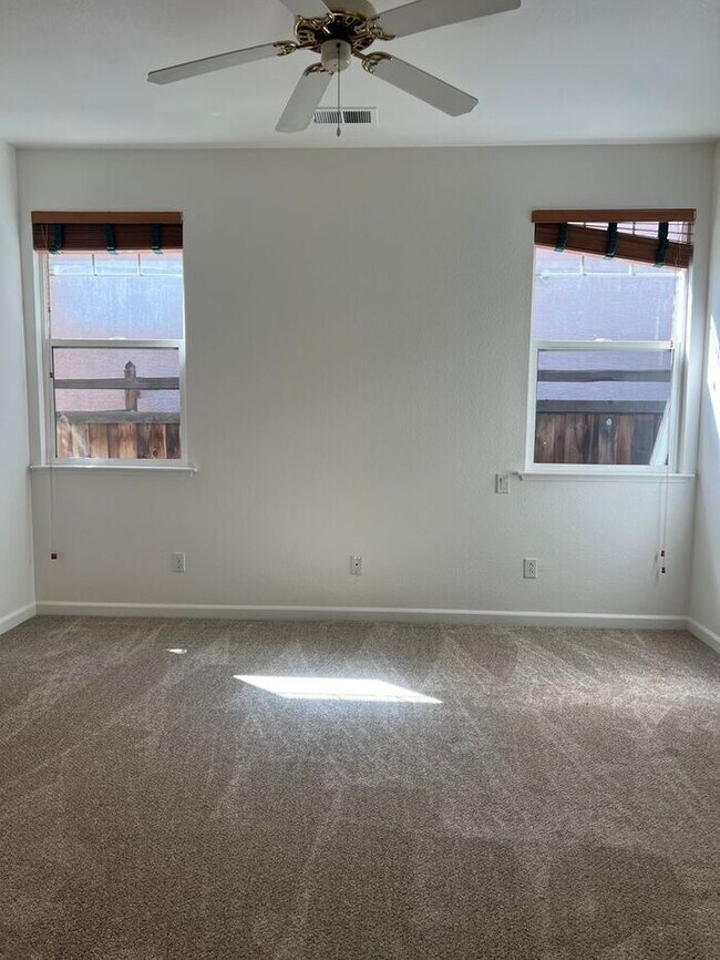 Building Photo - 6247 Ingleston Dr
