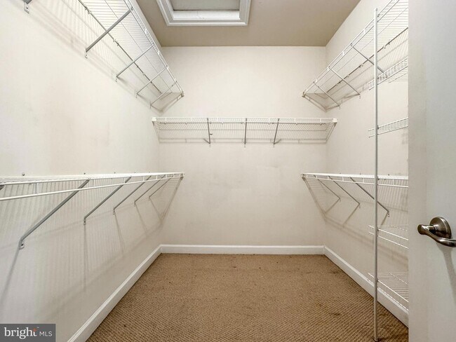 Building Photo - 42365 Pine Forest Dr