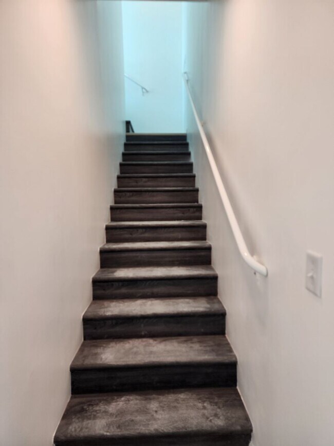 Building Photo - WATERFRONT ON WATSON BAYOU