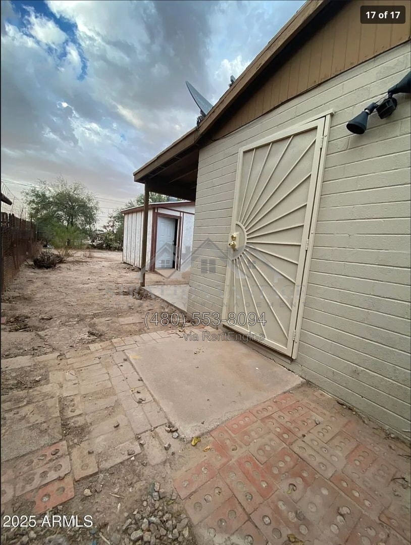 Building Photo - 314 W Phoenix Ave