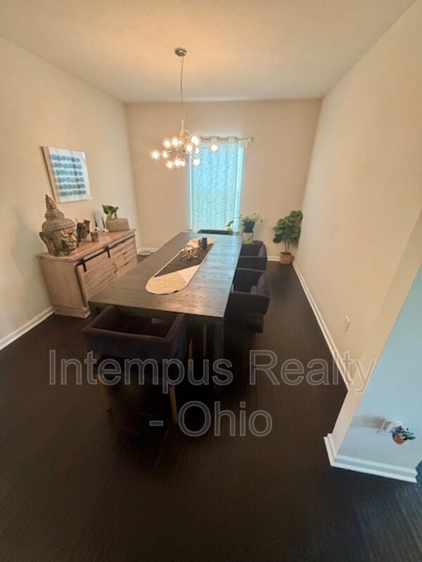 Building Photo - 6123 Brandon Dr