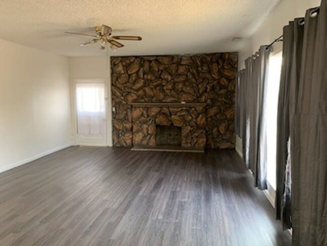 Primary Photo - Fresh Interior