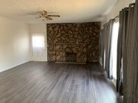 Building Photo - Fresh Interior