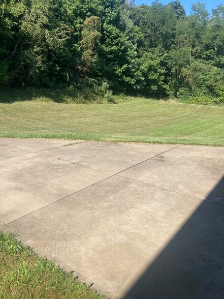 Building Photo - 1400 Benbrandon Ct