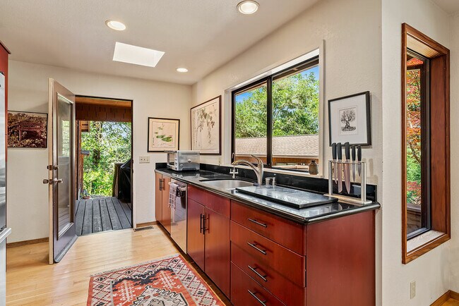 Building Photo - 2350 Mill Creek Ln