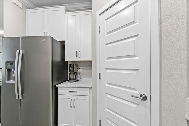 Building Photo - 9890 Red Bay Lp