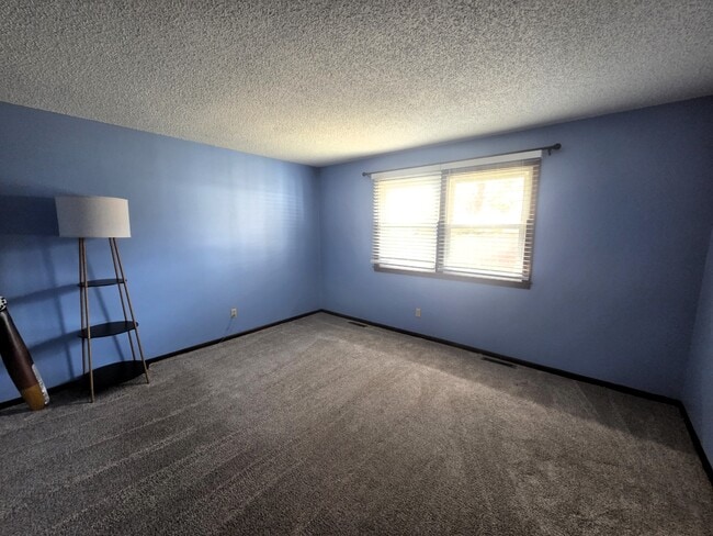 Building Photo - 3345 S Jefferson Ave