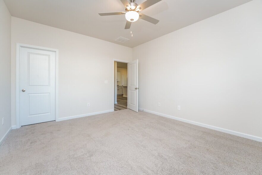 Building Photo - 317 Limestone Cir