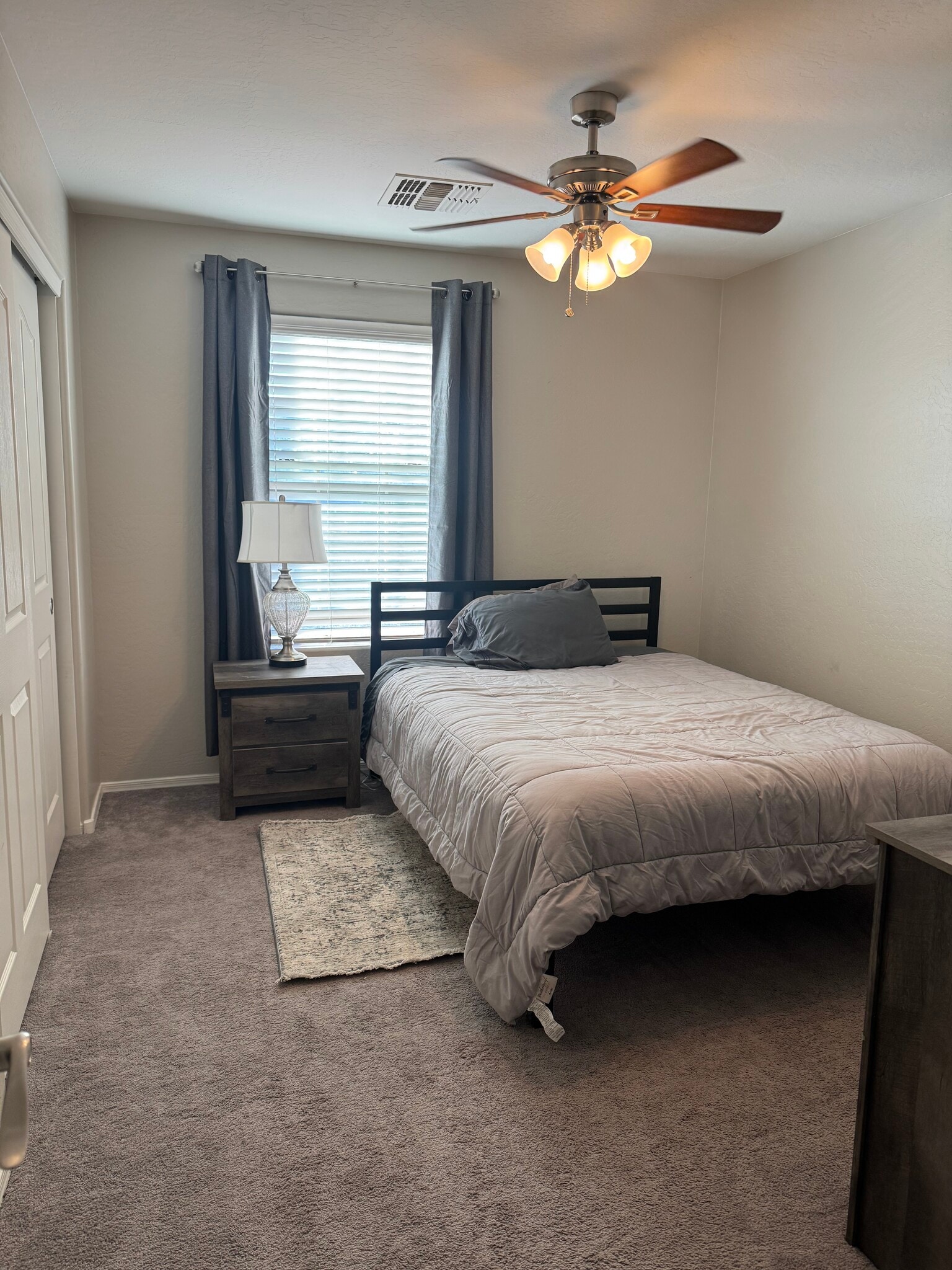 Building Photo - 11872 W Alvarado Rd