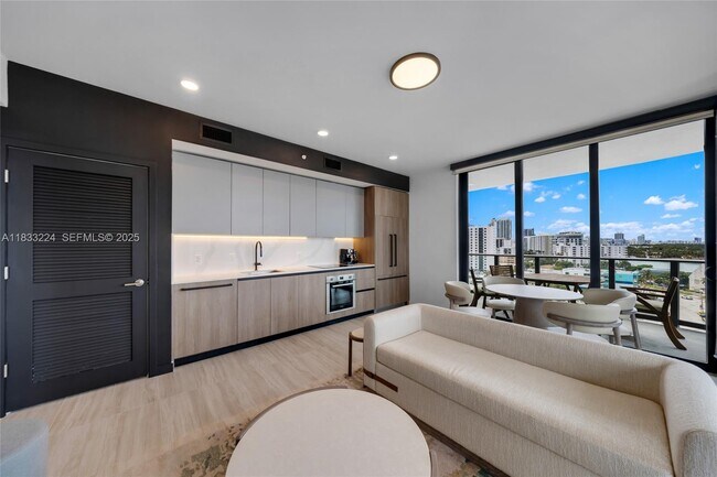 Building Photo - 580 72nd St