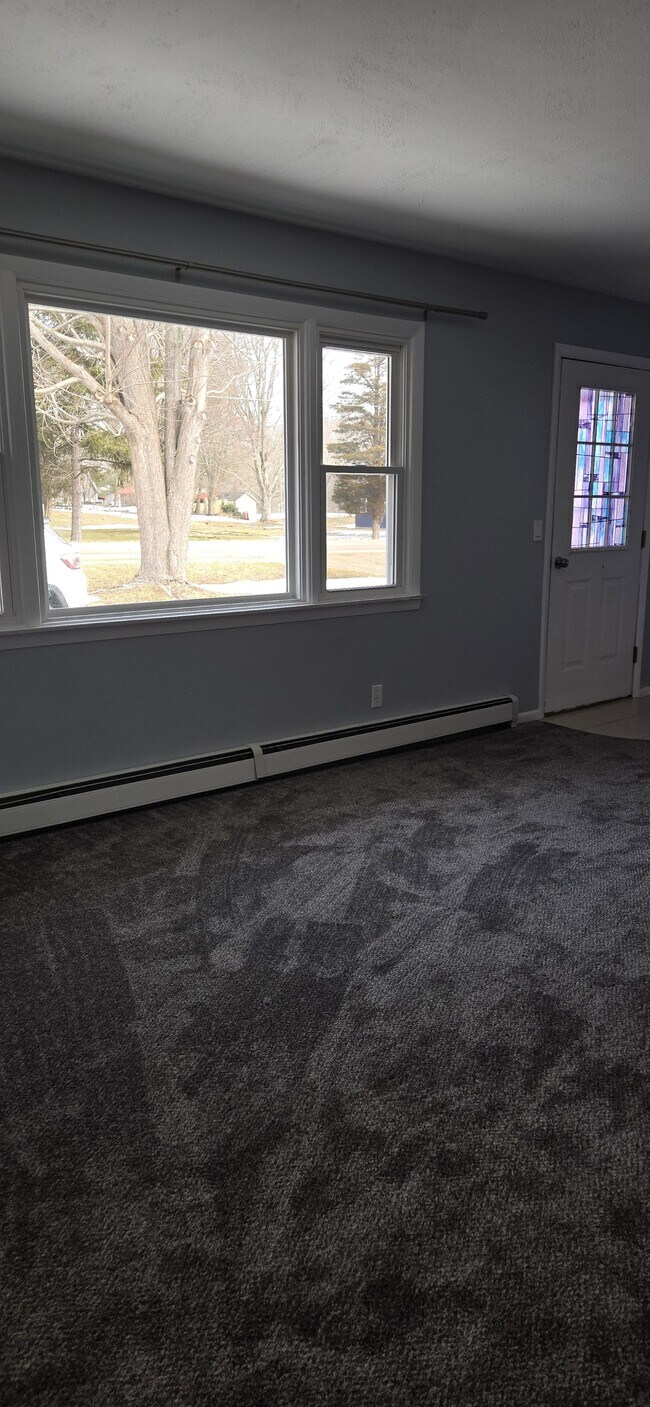 Building Photo - 14360 Leonard Rd