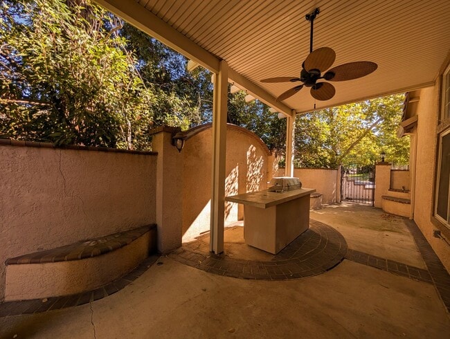 Building Photo - BEAUTIFUL SINGLE FAMILY HOME IN FOLSOM!