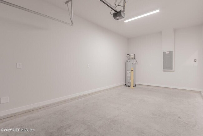 Building Photo - 179 Brazil Nut Cir