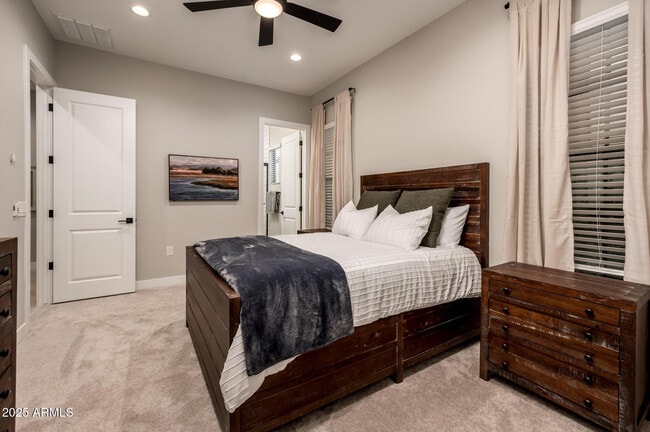 Building Photo - 6615 E Libby St