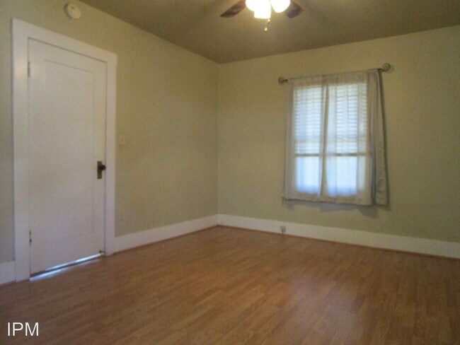 Building Photo - 2 br, 1 bath House - 146 West 2nd Avenue