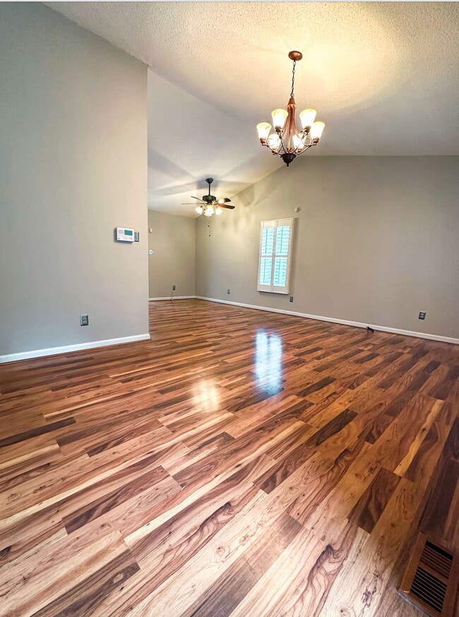 Building Photo - 3-Bedroom Ranch on 1 Acre in Oxford