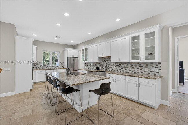 Building Photo - 18369 Mellen Ln