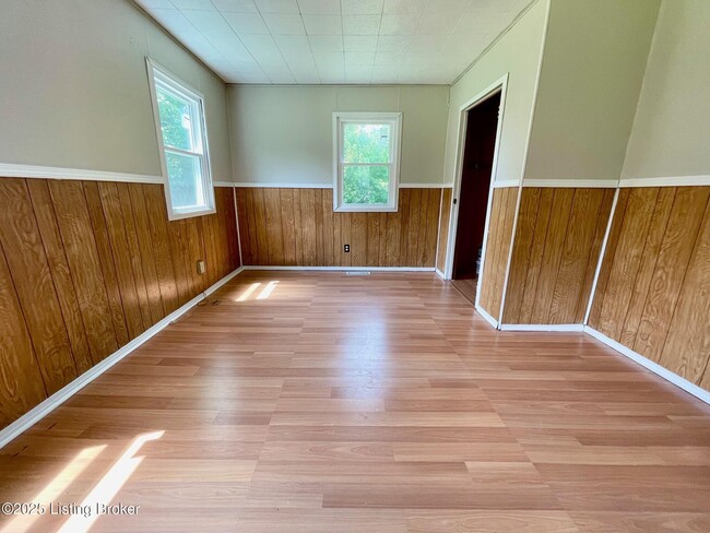 Building Photo - 4305 Reas Ln