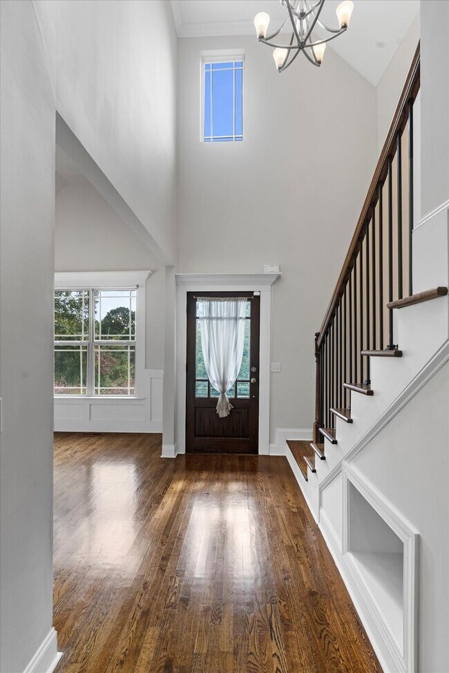 Building Photo - Move-In Ready Luxury in Island Point Estates