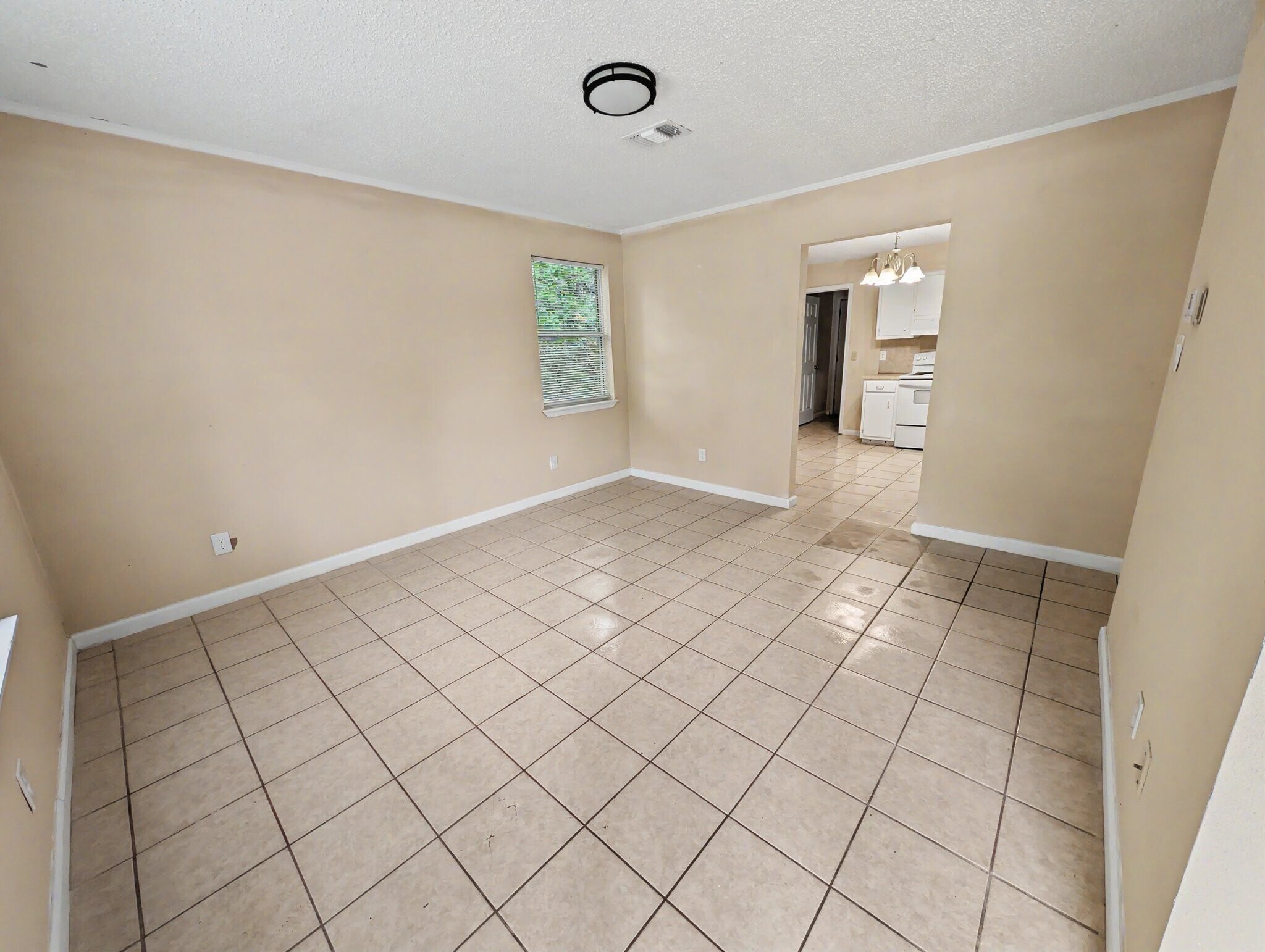 Building Photo - 1007 Winton Ave