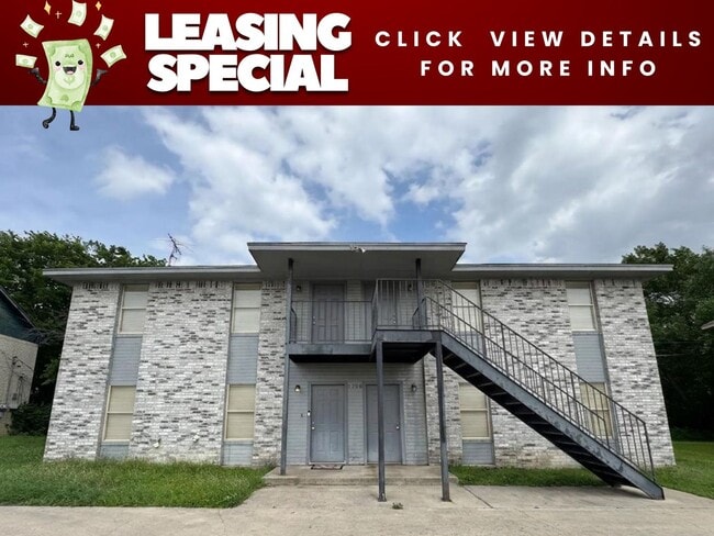 Building Photo - 1708 Benttree Dr