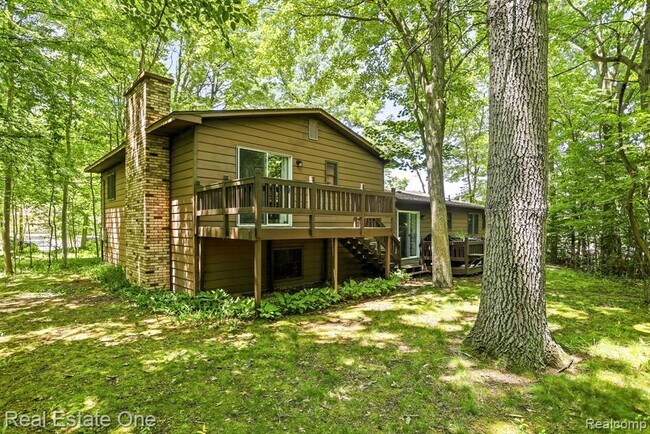 Building Photo - 6218 Sturgeon Creek Pkwy