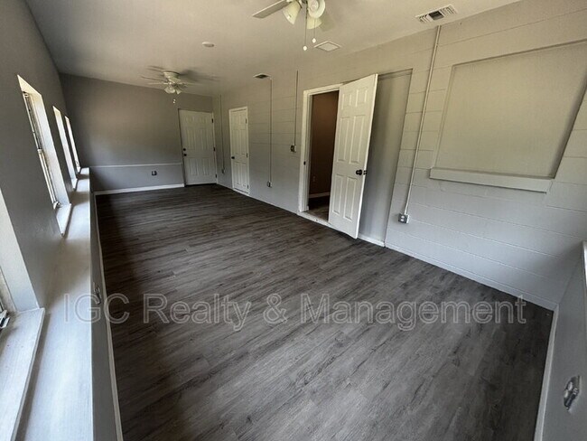 Building Photo - 1627 Palmetto St