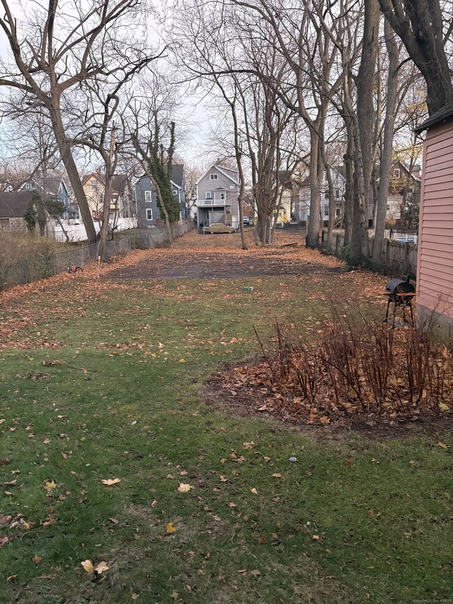 Building Photo - 345 Norton St