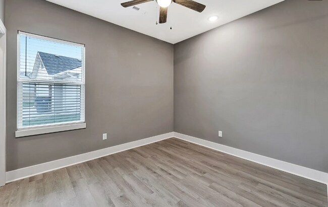Building Photo - 4546 S Doris Ct