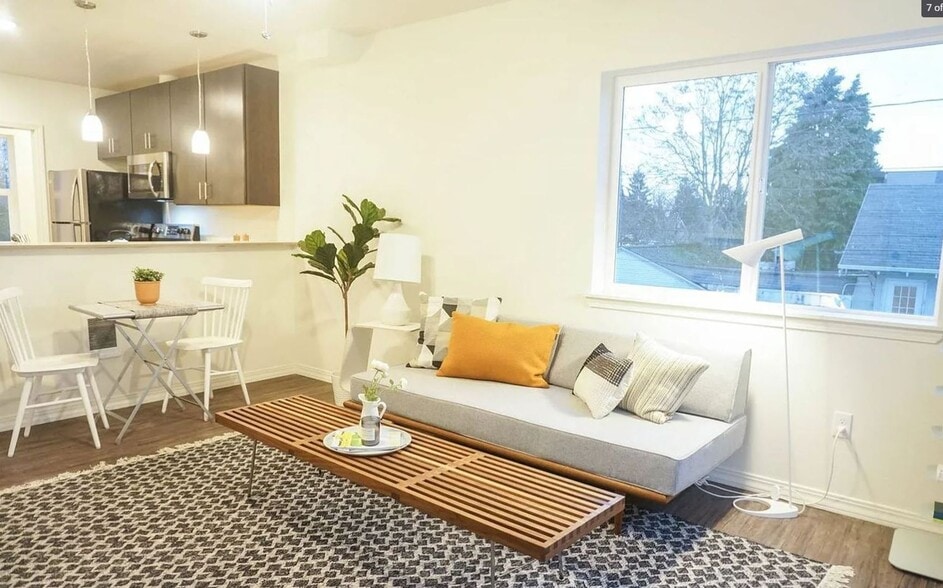 Interior Photo - The Woodstock!