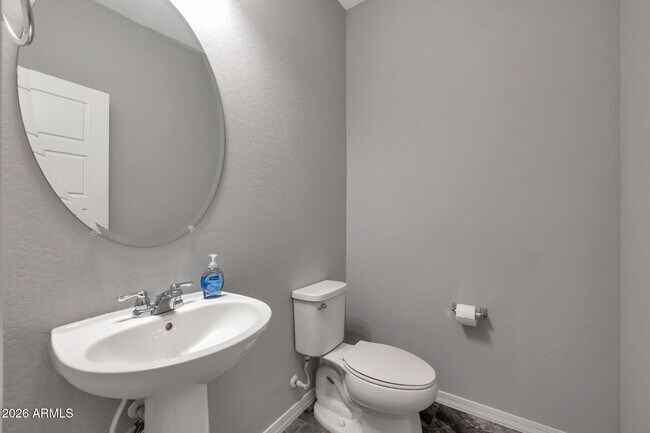 Building Photo - 5819 N 88th Ln