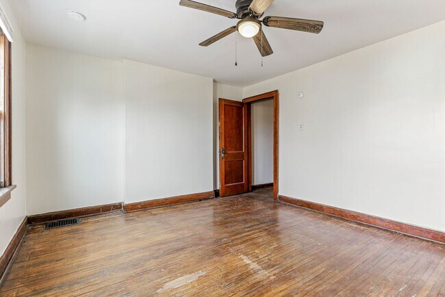 Building Photo - 252-254 S Wayne Ave