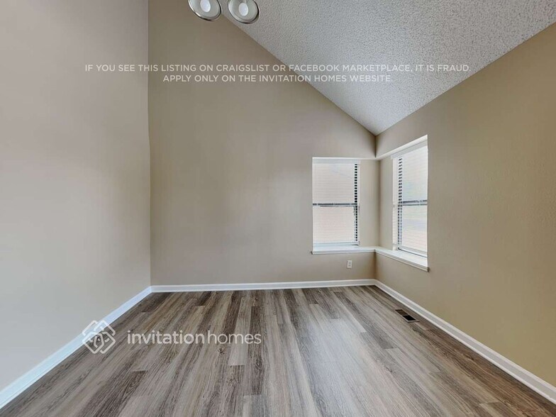 Building Photo - 12548 Leesburg Rd