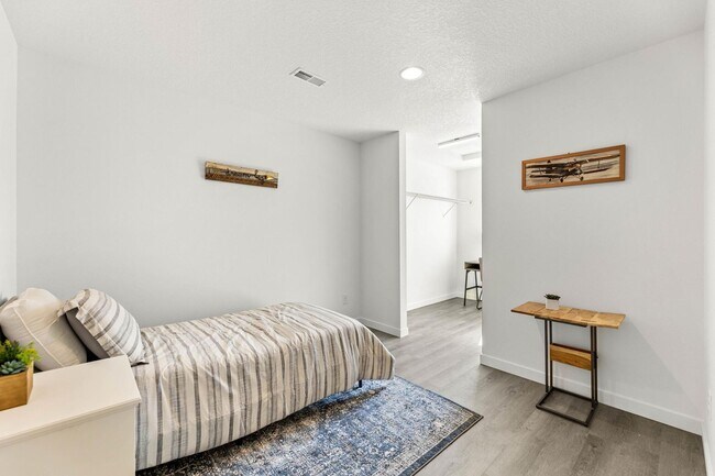 Building Photo - WELCOME HOME! 2 MONTHS FREE